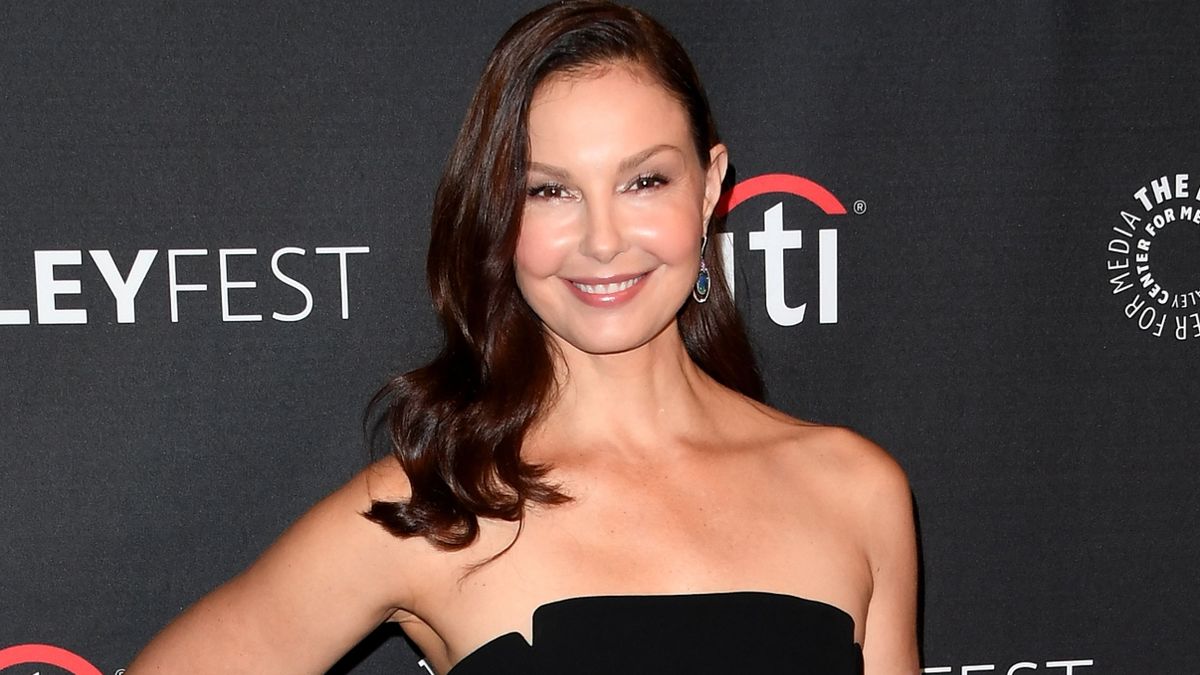 0_actress-ashley-judd-arrives-on-the-red-c.jpg