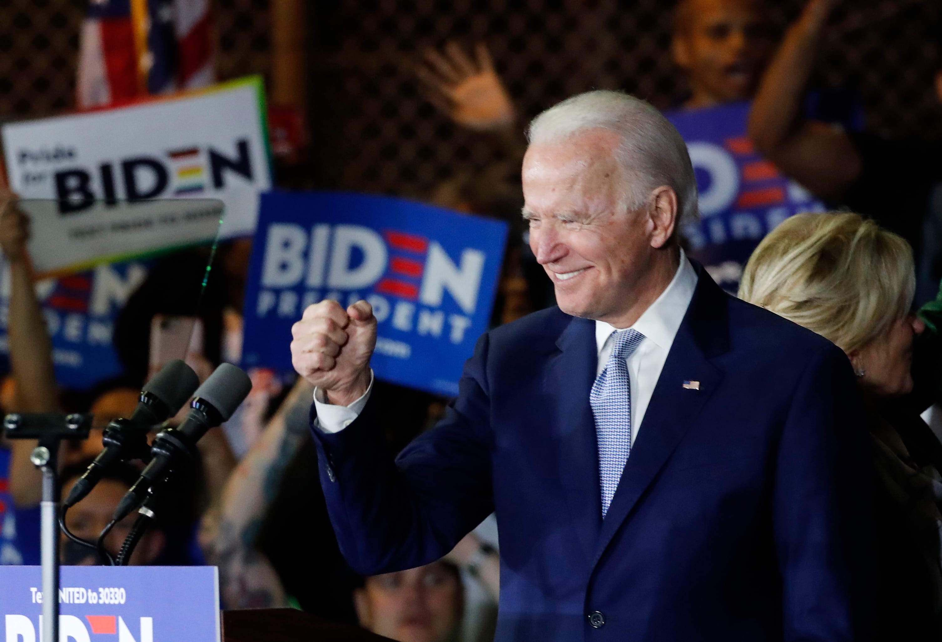 106423326-15832949122792020-03-04t034016z_597522772_hp1eg340a74aq_rtrmadp_3_usa-election-biden.jpg