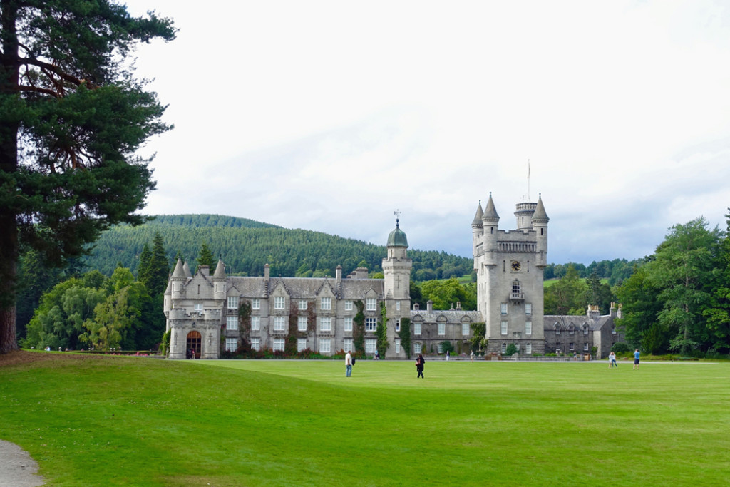 20-balmoral-castle-estate-scotland.jpg