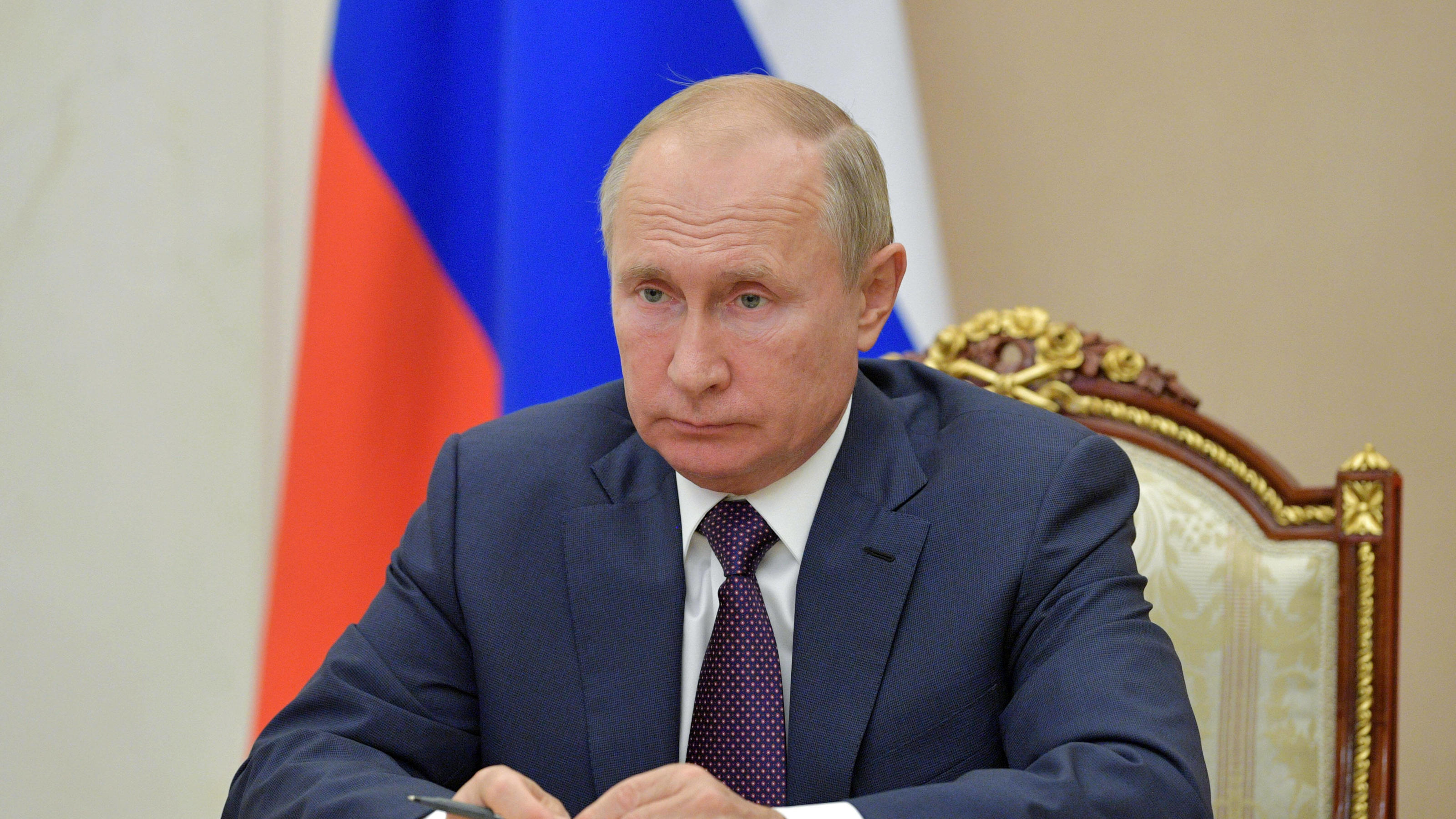 moscow-russia-november-23-2020-russia-s-president-vladimir-putin-r-during-a-video-conference-meeting-with-pskov.jpg