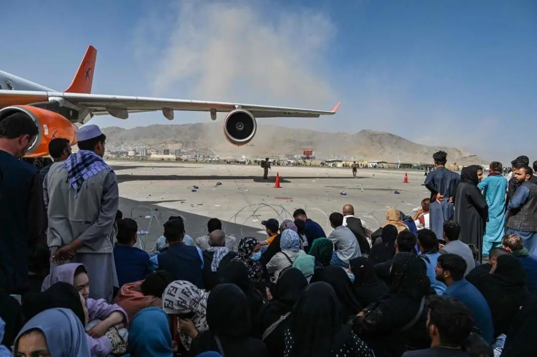 阿富汗机场.jpg